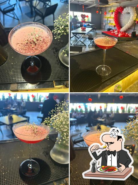 The photo of Hideawayy Bar & Kitchen’s food and drink