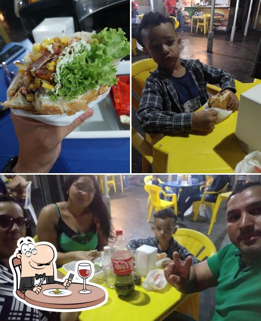 A imagem do Chão Goiano lanches’s comida e bebida