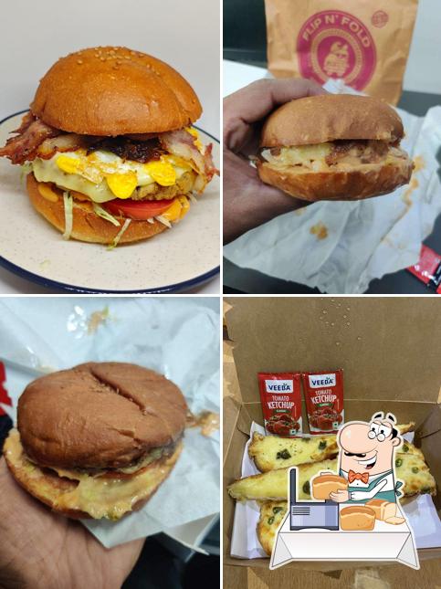 Garlic bread at Flip N Fold