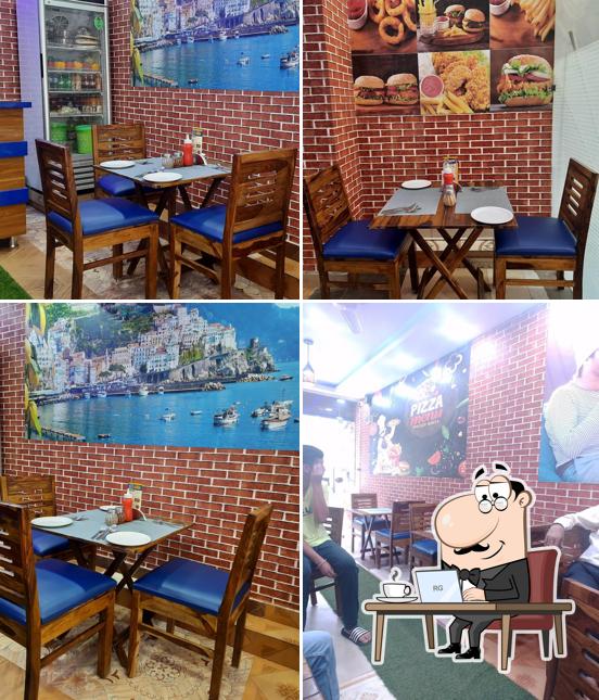 The interior of The oven pizza