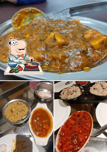 Chicken curry at Cuisine's Square - A Fine Dine Restaurant