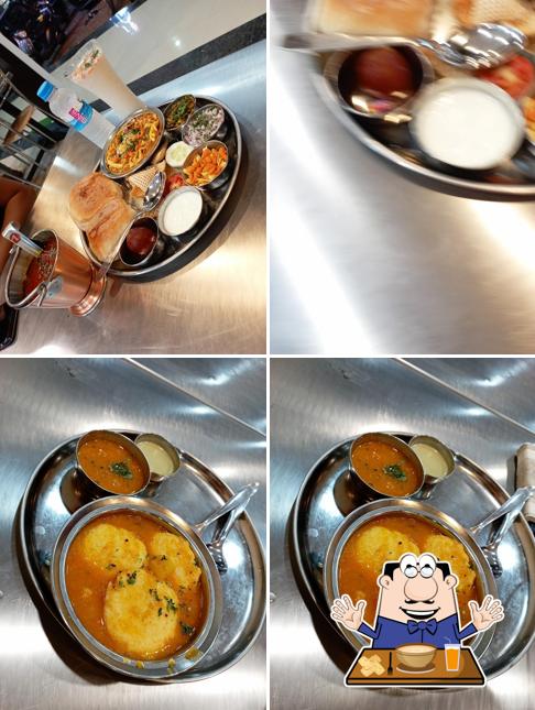 Meals at Puneri Misal