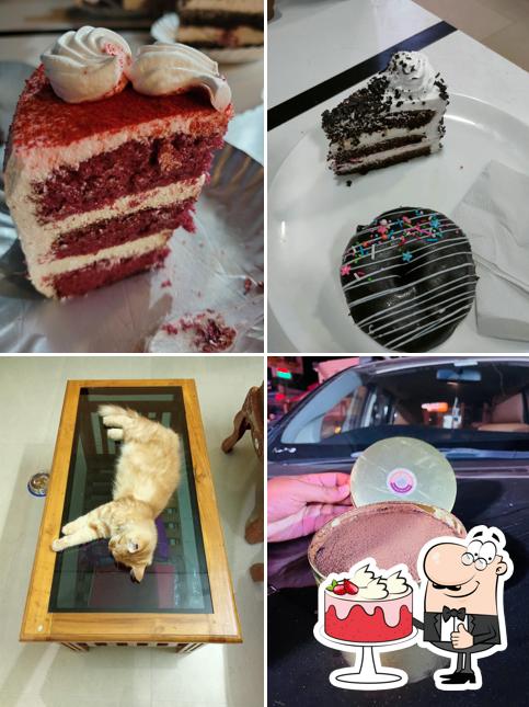 Red velvet cake at Cake World