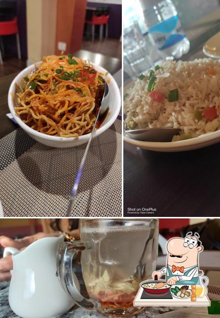 Fried rice at Norjin Vegetarian Restaurant༼ནོར་སྦྱིན་ཤ་མེད་ཟ་ཁང་།༽