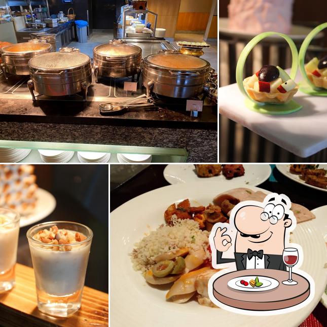 Meals at Cafe G - Crowne Plaza Today Gurugram