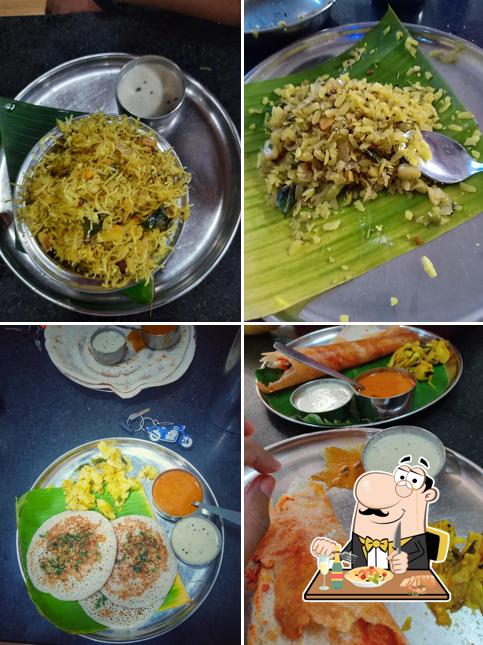 Pad thai at Hotel Shri Sai