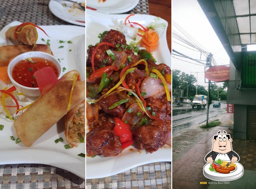 Food at Moti Mahal Delux