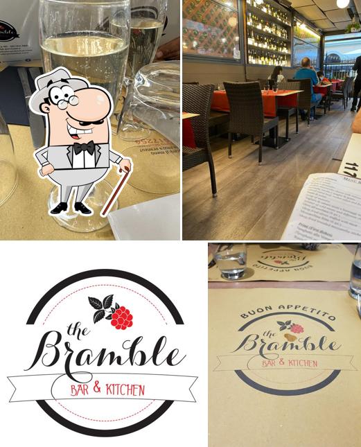 Goditi la vista dagli esterni di The Bramble Bar & Kitchen