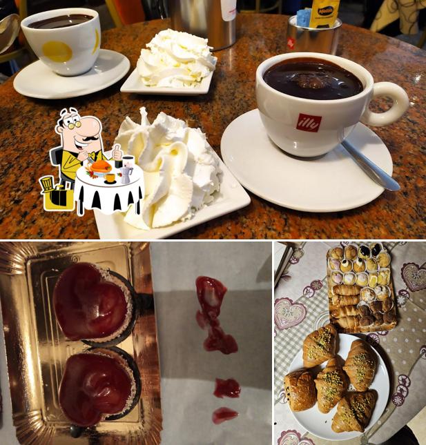 La cibo e interni del ristorante