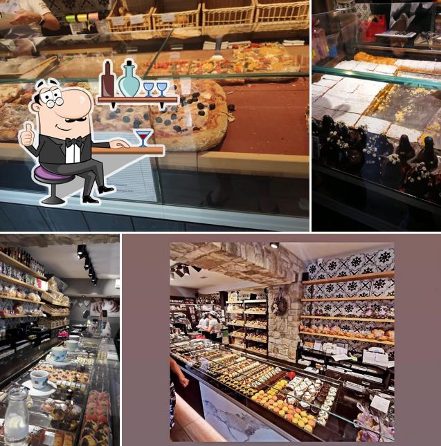 Siediti a un tavolo di Pasticceria Marc