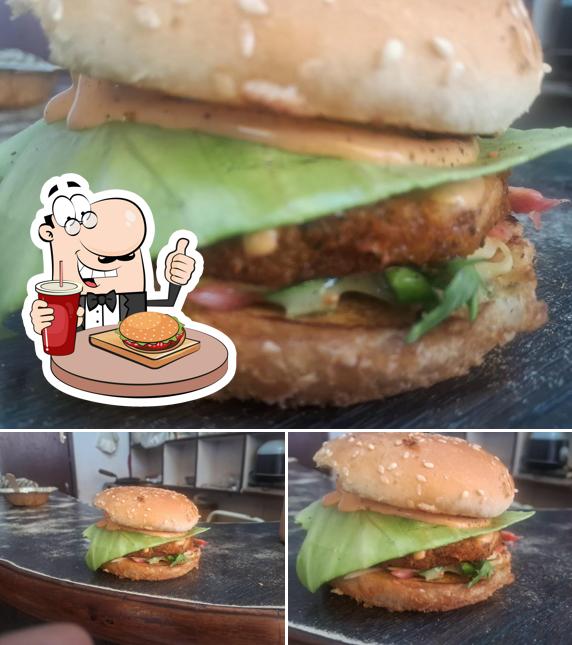 Order a burger at Meerutwala