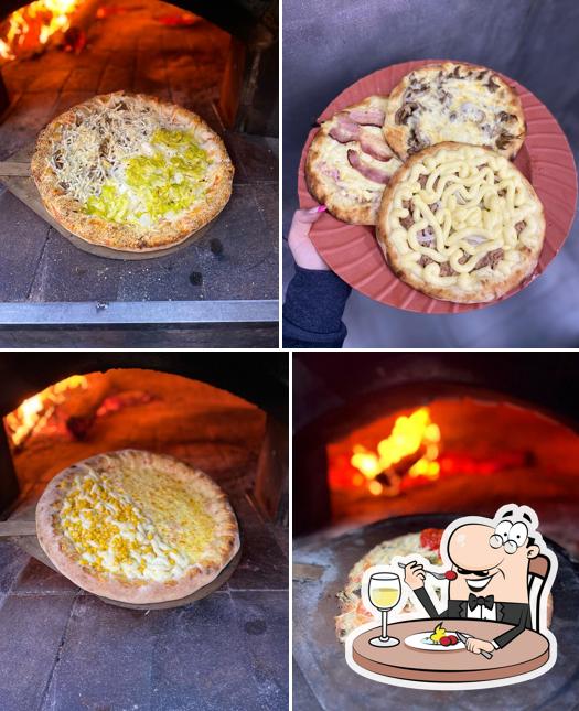 Comida em Pizzaria A Familia