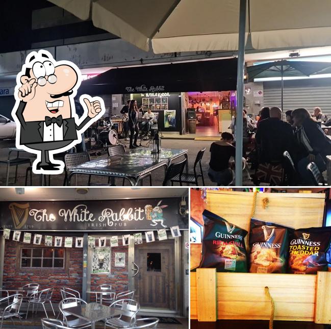 Gli interni di The White Rabbit Irish Pub