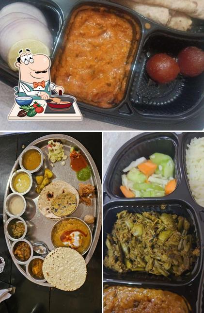 Chicken curry at Rajwadi Thal & Restro