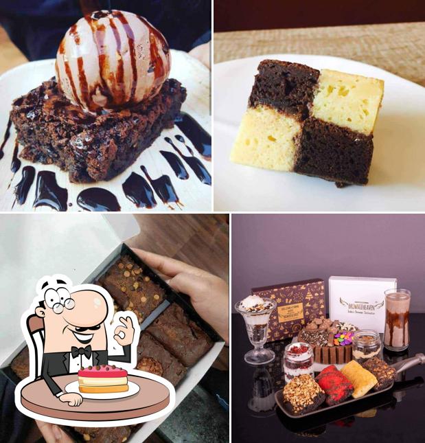Cheesecake at Brownie Heaven