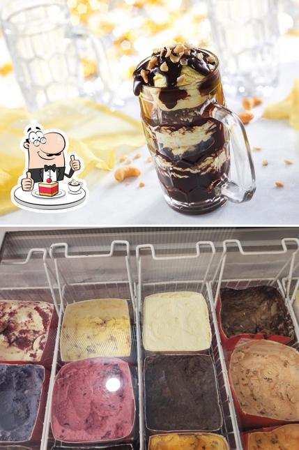 Nirula's Kamla Nagar serves a selection of desserts