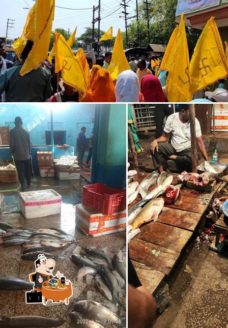 Mussels at WHOLESALE FISH MARKET(TOP IN GWALIOR)