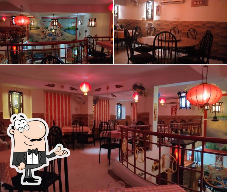 Check out how KOWLOON RESTAURANT looks inside