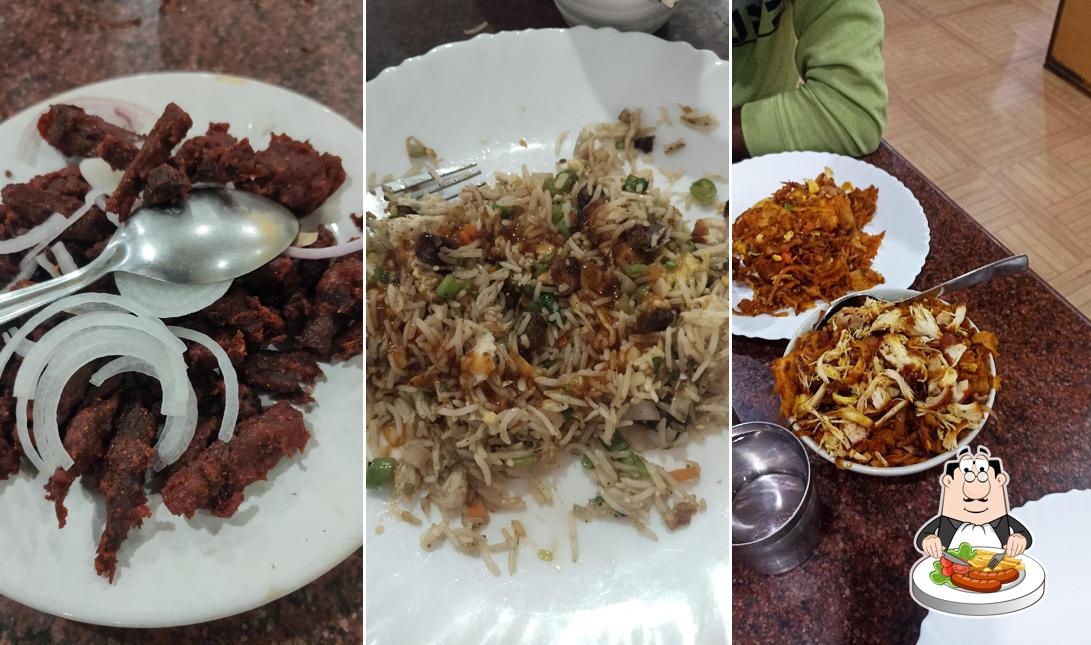 Food at Esteeyes Food Court