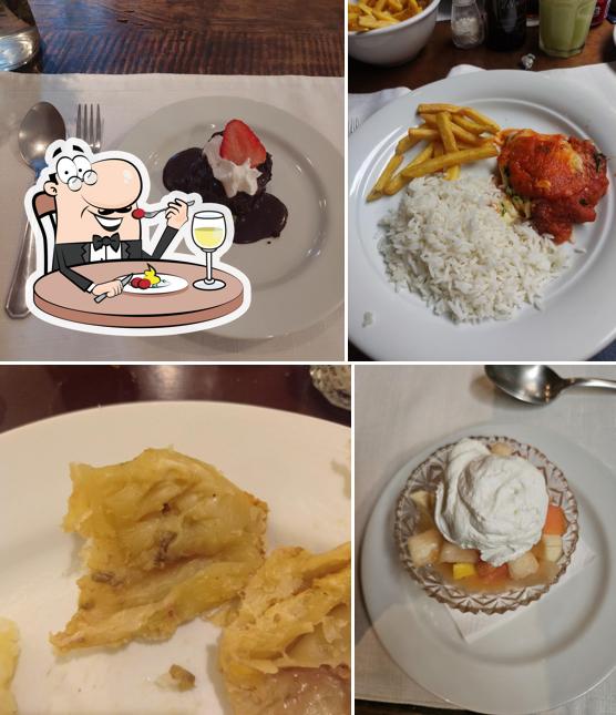 Comida em Restaurante Barone