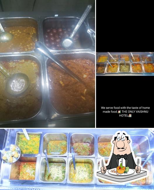 Food at Vaishnu Hotel