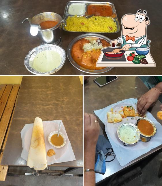 Chicken curry at Shiv Dosa Corner