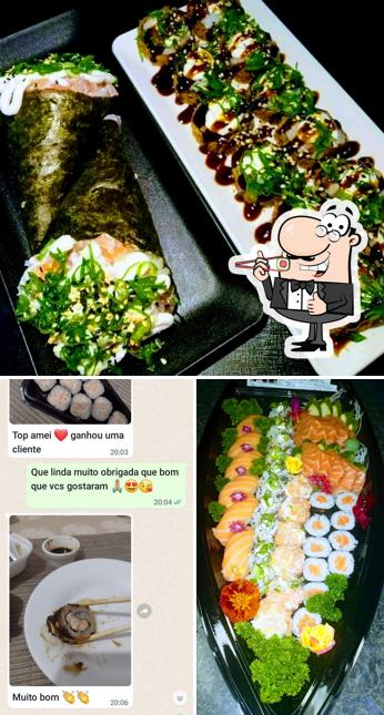 Rolos de sushi são servidos no Mariah Temakeria