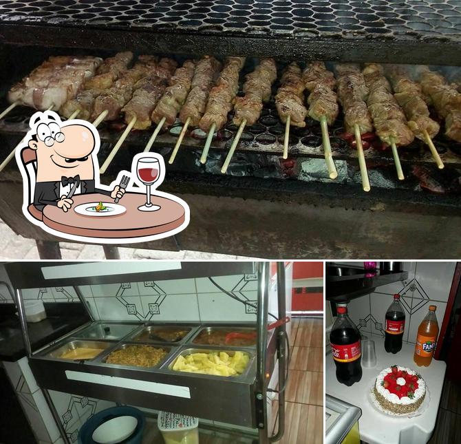 A comida e bebida do restaurante