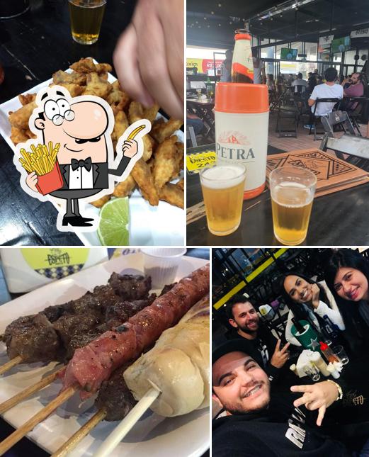 Prove cbatatas fritas francesas no Espeto Posto