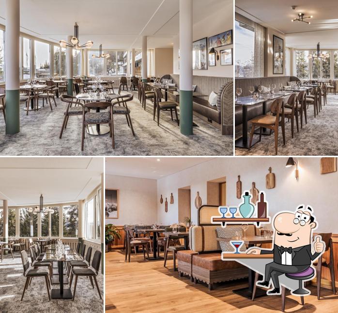 Dai un'occhiata agli interni di Eteila Brasserie