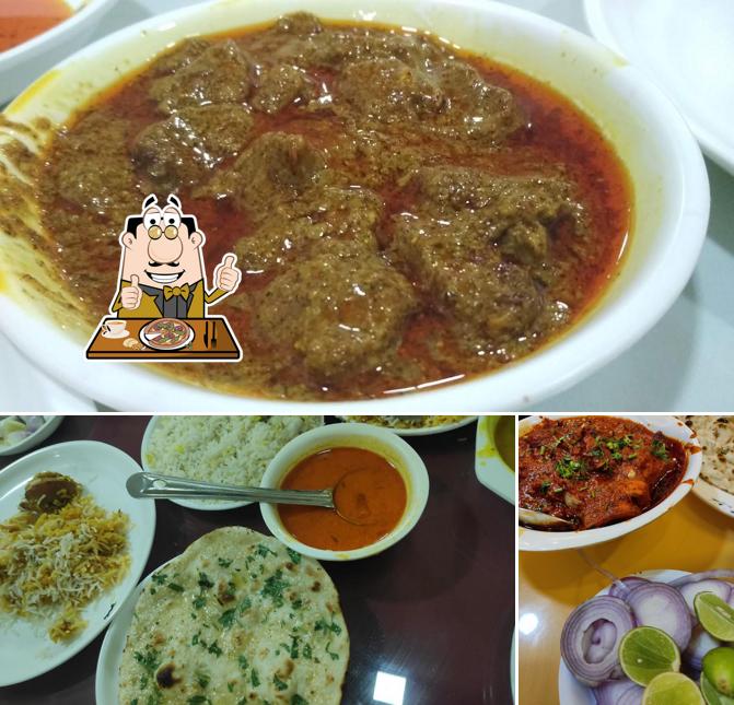 Pick pizza at Ismail bhai Khan Chacha