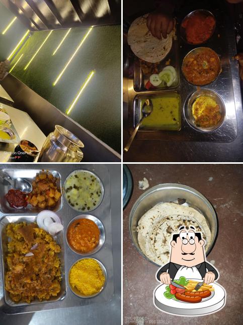 Meals at Karnawat Bhojan Prashadi