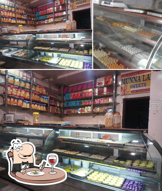 Food at Munna lal sweets
