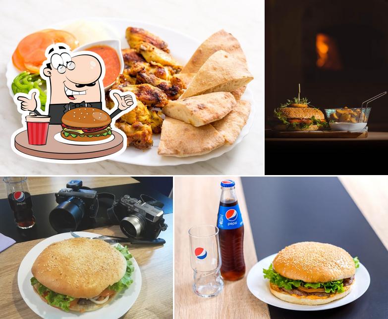 Ordina un hamburger a Pizzeria V nova
