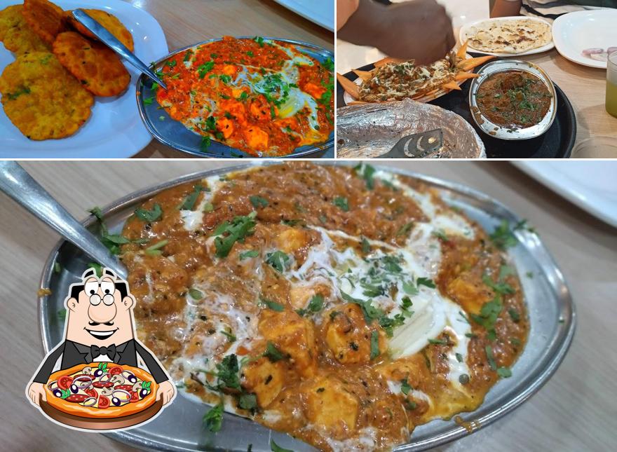 Try out pizza at Ramdev Dhaba
