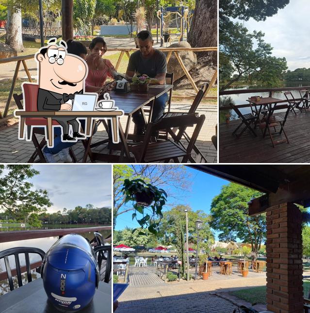 Sente em uma das mesas no BAR DA PRAINHA