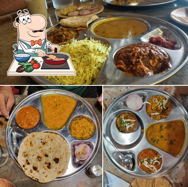 Chicken curry at Shree Maruti Nandan Kathiyawadi Restaurant