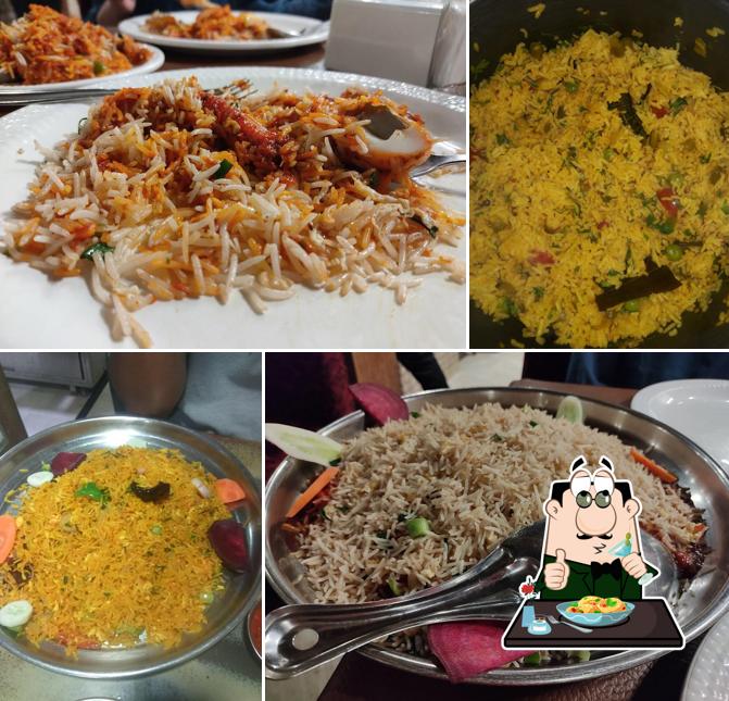 Food at Mumbai Darbar Hotel