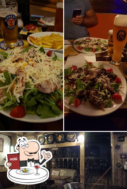 Questa è la foto che presenta la cibo e interni di Geminus Pub
