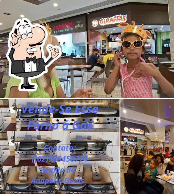 O interior do Giraffas Aparecida Shopping