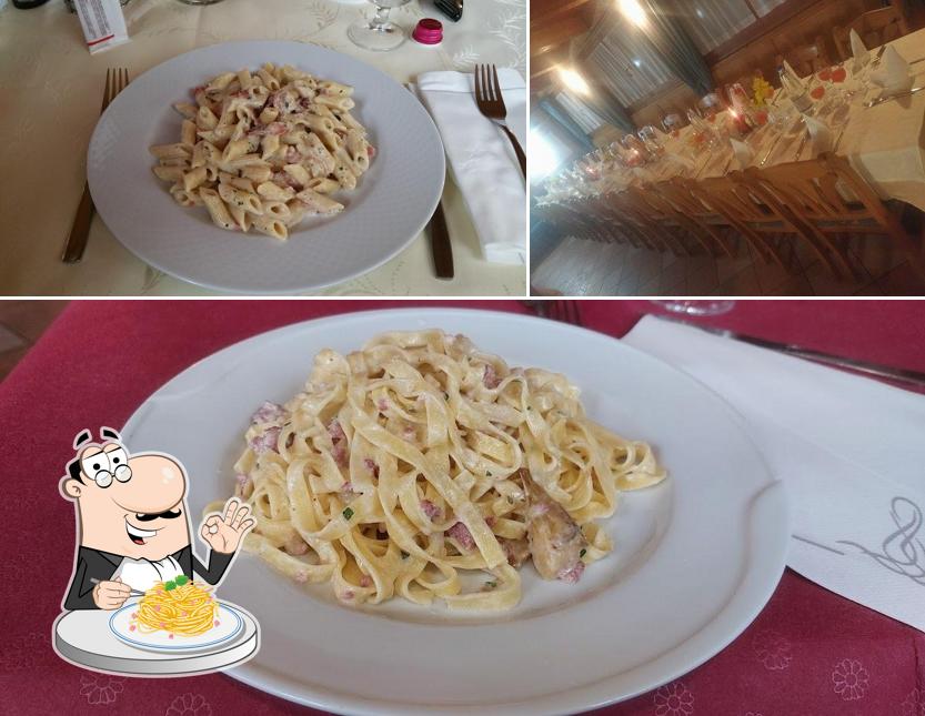 Spaghetti alla carbonara al Antica Trattoria Bar Alla Stazione