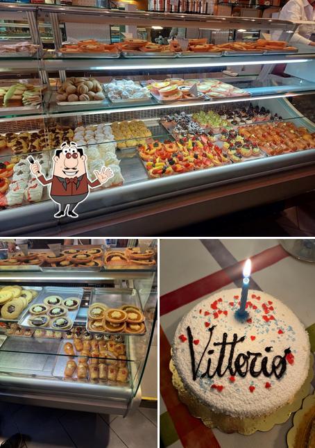Platti al Pasticceria Carlo Di Ernesto Marai E Paola Conti Snc