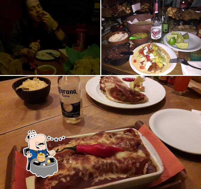 Platos en Pueblo Casa Mexicana