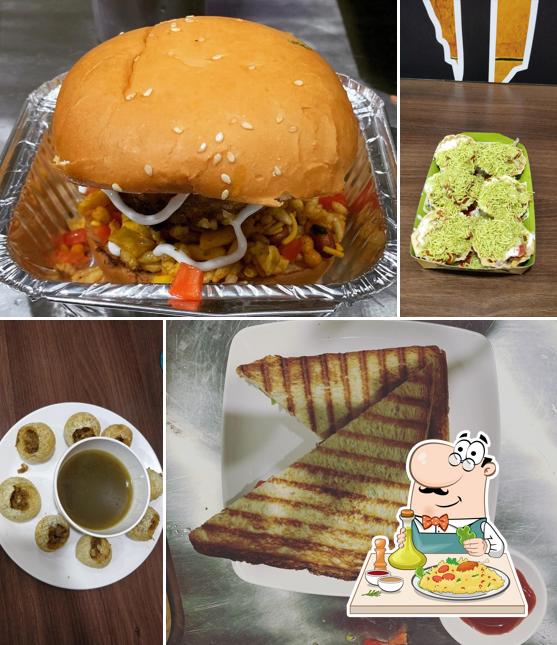 Food at Chaat Chatore Bhubaneswar