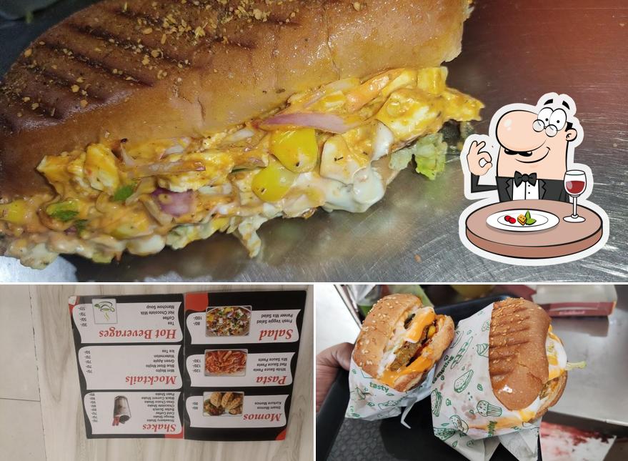 Food at D7 Fast Food