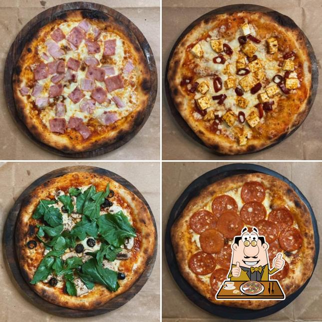 Pick pizza at Fooze
