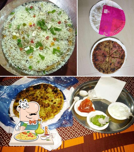 Food at Maa Paratha Center