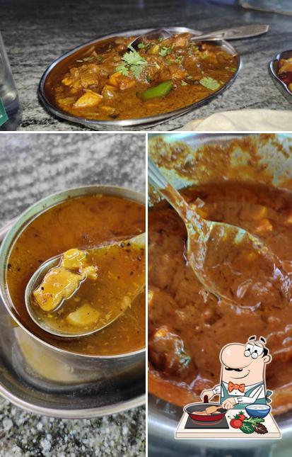 Chicken curry at Sree Uzhavan Gramiya Kudil