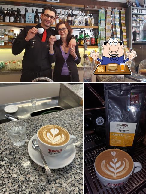 La foto di cibo e bancone da bar da Bar Tabacchi Fam. Domenicucci specialty coffee
