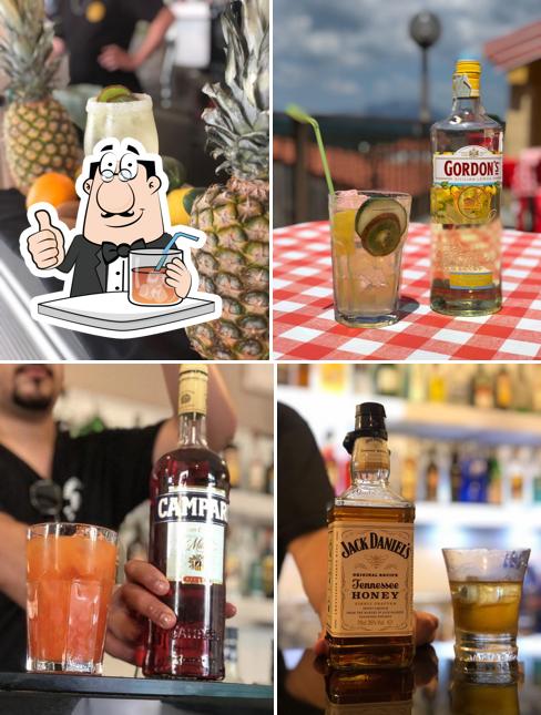 La foto della bevanda e cibo di Borracho's Bar
